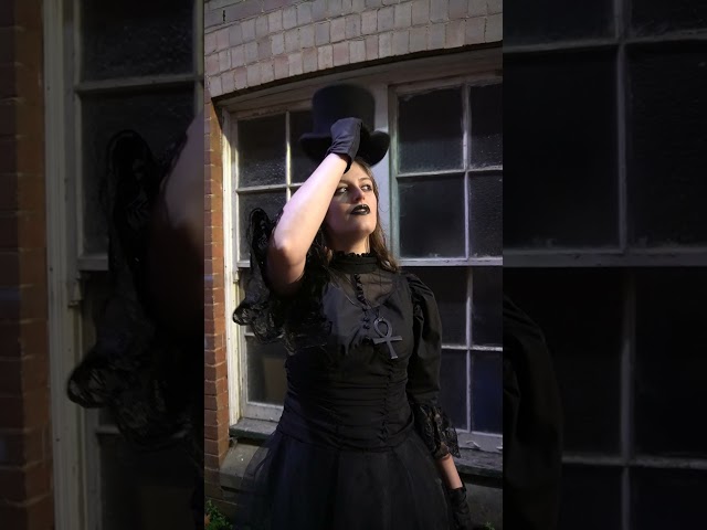 Vídeo relacionado con Death from Sandman Camiseta Extragrande Negra Baggy tee Unisex