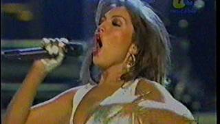 Thalia - Amor Prohibido (Selena Vive Concert)
