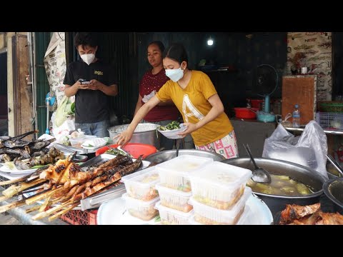 Many Yummy Different Varieties Type Foods Selling @Camko - Amazing Lunch Time Street Scene in Town