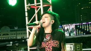 G.E.M. 現場LIVE唱&quot;WHAT HAVE U DONE&quot;