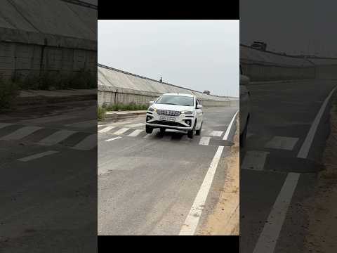 Ertiga vs nexon drag race 😱❤️‍🔥comment which one is winner 😜#ertiga #nexon #stunt #hr #1m #racing