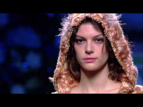 DESFILE FRANCIS MONTESINOS