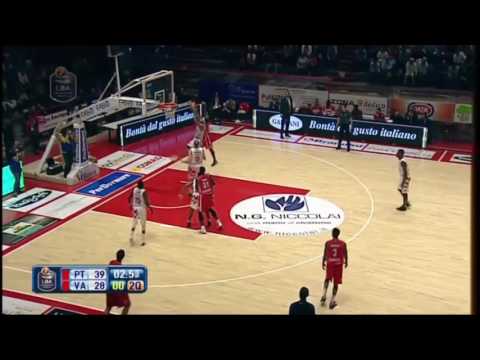Jason Dourisseau (Donar) vs Terran Petteway (Pistoia) - Full Court Shot