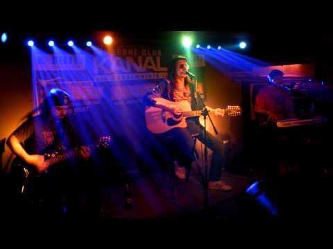 Aleš Brichta Trio - Díky za každej den (live 1.11.2014 Kanál Mělník)