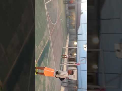 Gustavo pegando pênalti