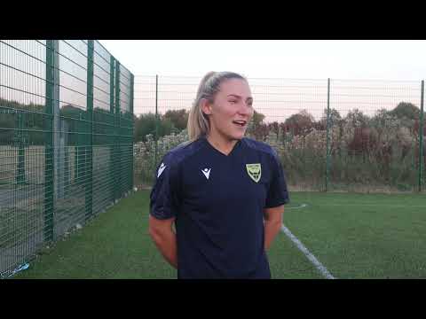 OXFORD UNITED WOMEN Taome Oliver Signs