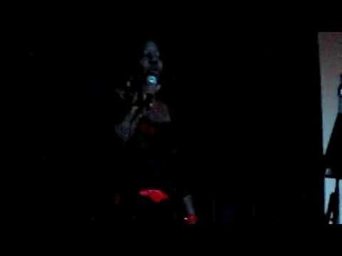 Between_the_sheets_live