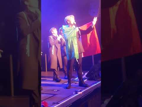 Ateez live in milano Wooyoung doing wooyoung stuffs