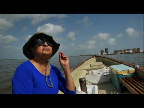 Overseas Pakistani visits Karachi's Bundal Island