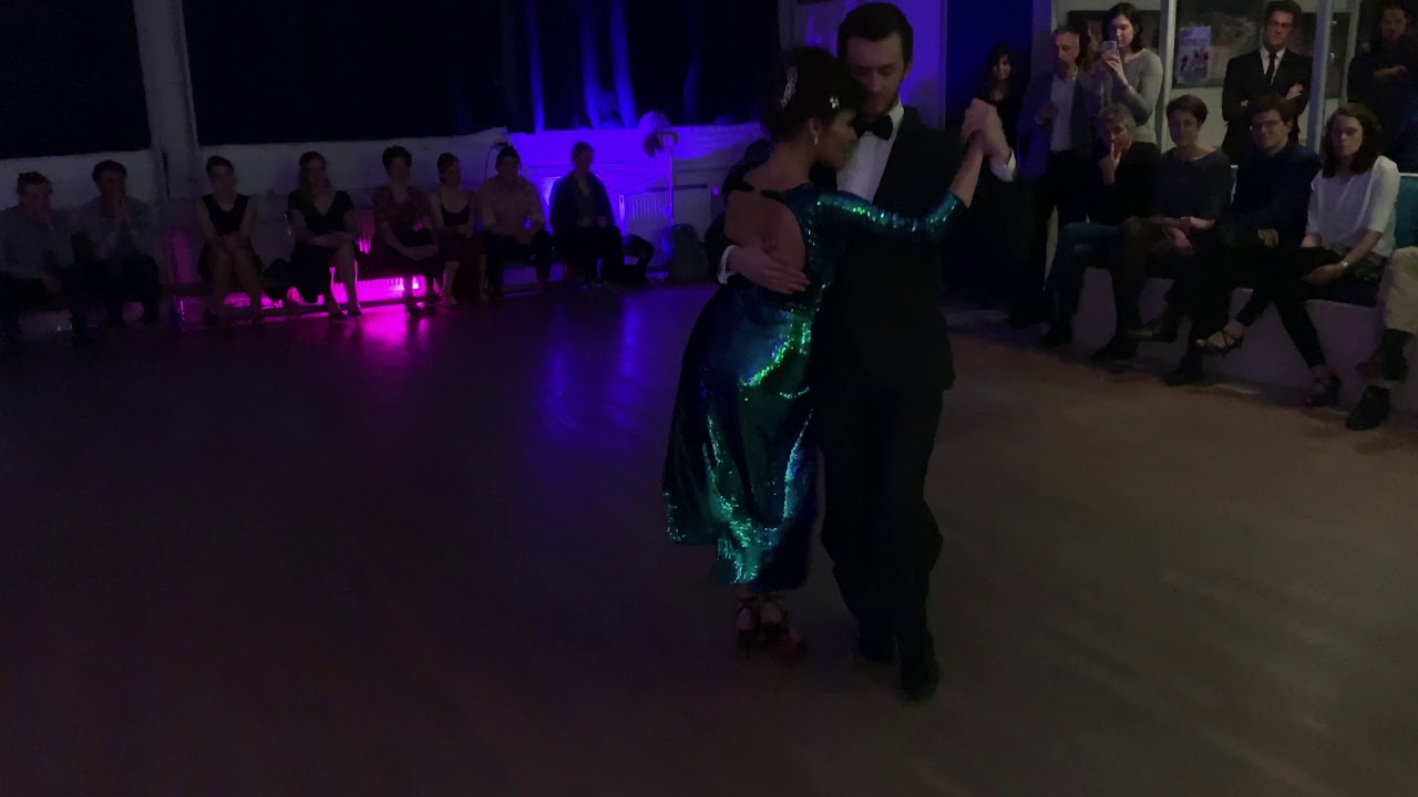 Lorena de Miranda Serra and Jory Raimo - El Reloj - 1/3