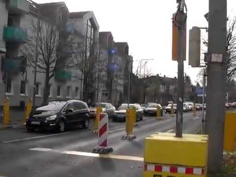 Staus an der Baustelle Loßbergstraße in Kassel: Kreuzung bleibt Nadelöhr