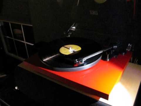 Random Hold: Second Nature on Pro-Ject Carbon Debut