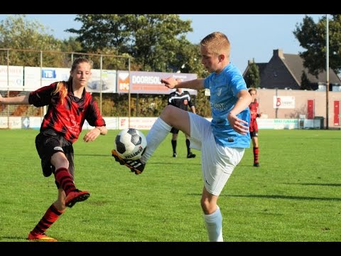 Voetbalwedstrijd Rood-Wit C2 - HSC 28 1