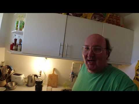 MongoTV_4631 - Jeg Tager Et Stort Glas Billig Cola Light Onsdag Aften