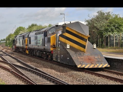 37218 and 37259 at Bridgwater with snow ploughs test run on 9th May 2018