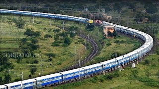 preview picture of video 'Most Beautiful Train Crossing | Manmad Ankai Killa | Karnataka Express | Indian Railways'