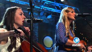 Crowder Performs "Go Tell It On The Mountain"