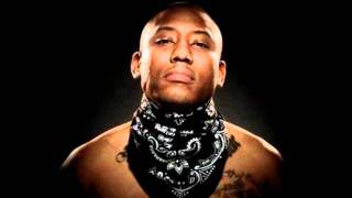 Maino ft. Roscoe Dash - Let It Fly (Hands In The Air) (2011)