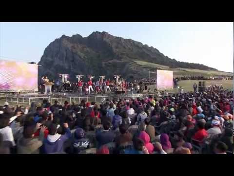 12.11.2011 [Love Jeju Island Concert] T-ARA: Roly Poly