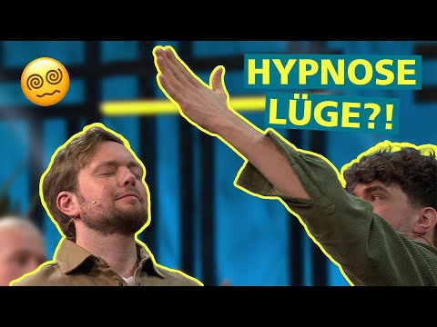 Timon Krause hypnotisiert Özcan & Basti | Bratwurst & Baklava - Die Show