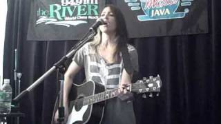 KT Tunstall-Madame Trudeaux (acoustic)