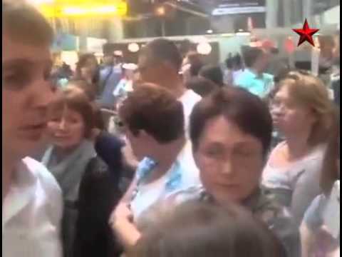 У пассажиров отмененного рейса до Барселоны случился нервный срыв в аэропорту   Телеканал «Звезда»