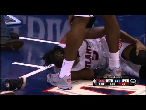 DeMarre Carroll's knee injury vs Cleveland (ECF 2015)