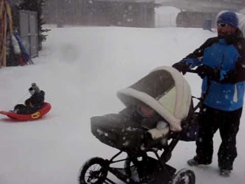 Kaja s Kubikem na bobech