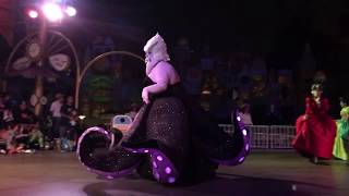Ursula Leads Disney Villains Frightfully Fun Parade Mickey&#39;s Halloween Party 2017 Disneyland