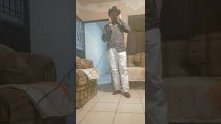 UNA CANCION DE SERGIO VEGA MAQUILLAJE A GRANEL