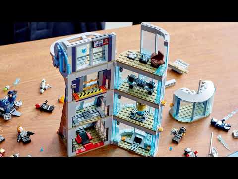 Конструктор LEGO Super Heroes «Битва за башню Мстителей» 76166 / 685 деталей