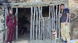 Download lagu How Iranian Nomads Turn a Cave into a Home 🪨 | The Struggle for Survival in the Wild Mountains mp3