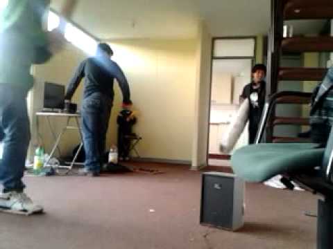 La pelea de mc xavi y kaz