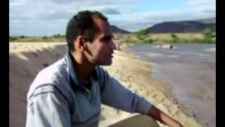 preview picture of video 'Clip Oficial de Diolinto Santos - Sentado na beira da praia'