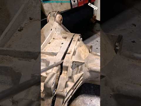 FRONT Chevy DIFFERENTIAL (2000 Chevy Silverado) #automobile #mechanic