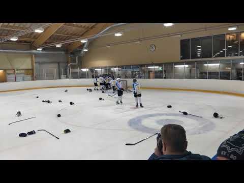 Voittojuhlat pelin loputtua 25.3.2018