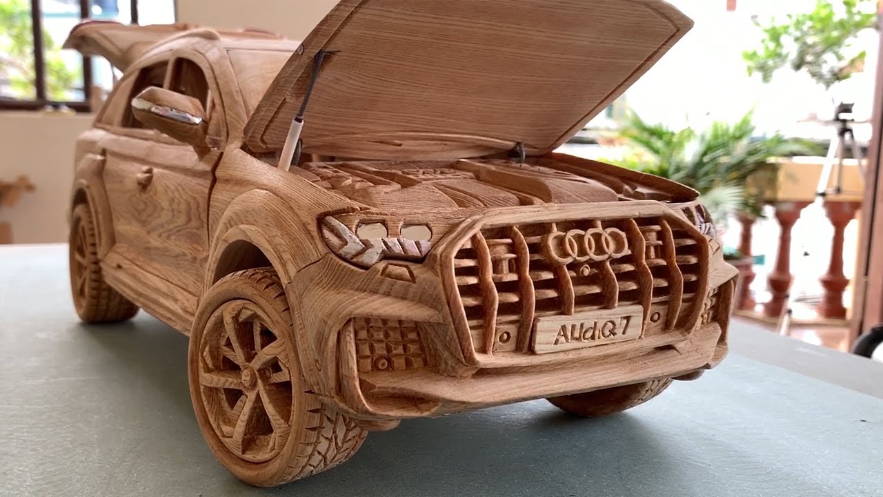 Sculpture of Audi Q7 2021 car by Wood working Art