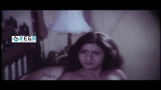 Guru Movie - Sridevi Romantic Scene