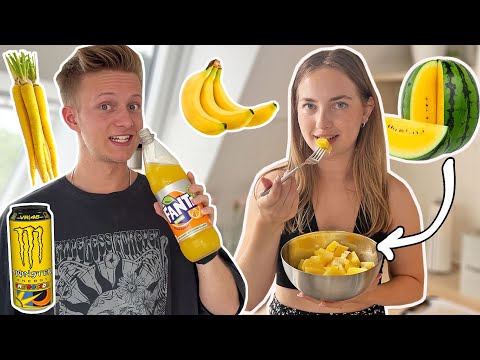 We only eat YELLOW 24 hours a day🍋