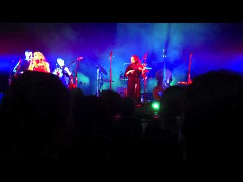 Jul i Folkton 2011, Sofia Karlsson och Lisa Rydberg