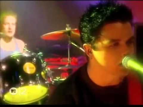Green Day - Hitchin A Ride Live MTV