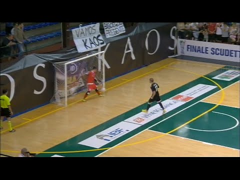 Rigore per il portiere di futsal: difesa dei tiri centrali