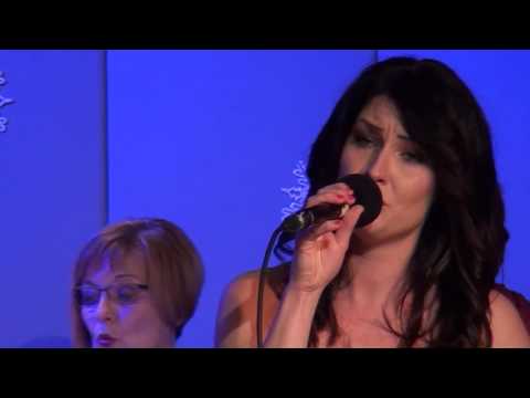 Plamenke - Ne čakaj na maj (solistka Katja Križnar)