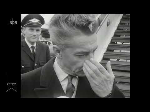 Herbert von Karajan interviewed about his tour in Hamburg (1964)