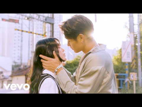 Emily Mei - Ain't Ready feat. sunkis (Official Music Video)