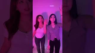 左の子でかいし透けてる? #tiktok #dance #かわいい #ギャル #ライブ配信 #cheerleader #バズれ #美女 #いいね #バズりたい