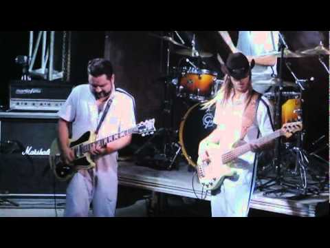 Retrofoguetes (BA) ao vivo no Festival Dosol 2009