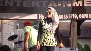 Download lagu SELVI ANGGRAENI  TAKDIR By Herman mp3