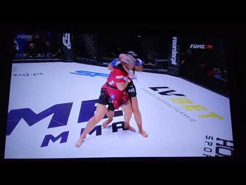 FAME MMA 5 EwelOna vs Esmeralda (cała walka)