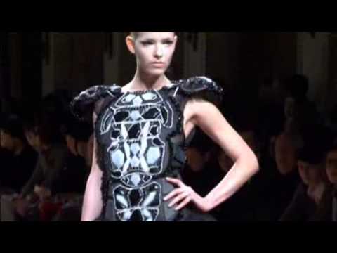 Stunning Opening for Paris Fashion Week